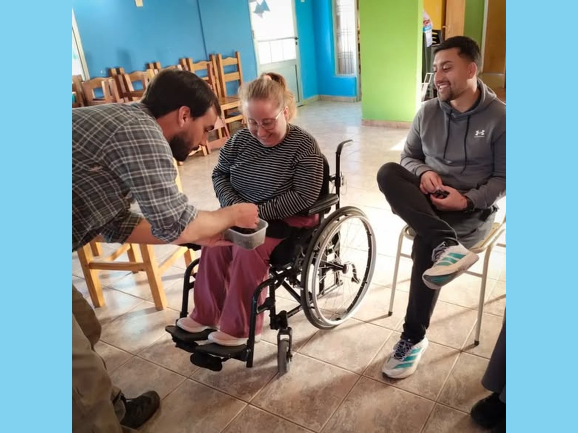 Actividad del programa Cumelén, con trabajo de memoria y movimiento